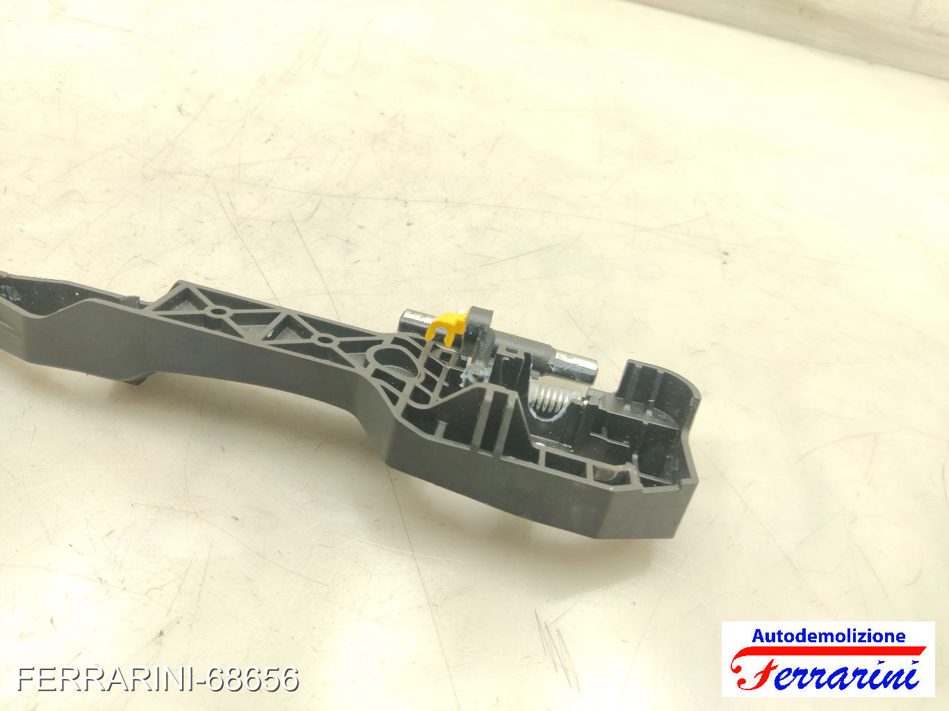Supporto Maniglia Esterna HYUNDAI I10 BA, IA 2013-2023 destro, dx, posteriore