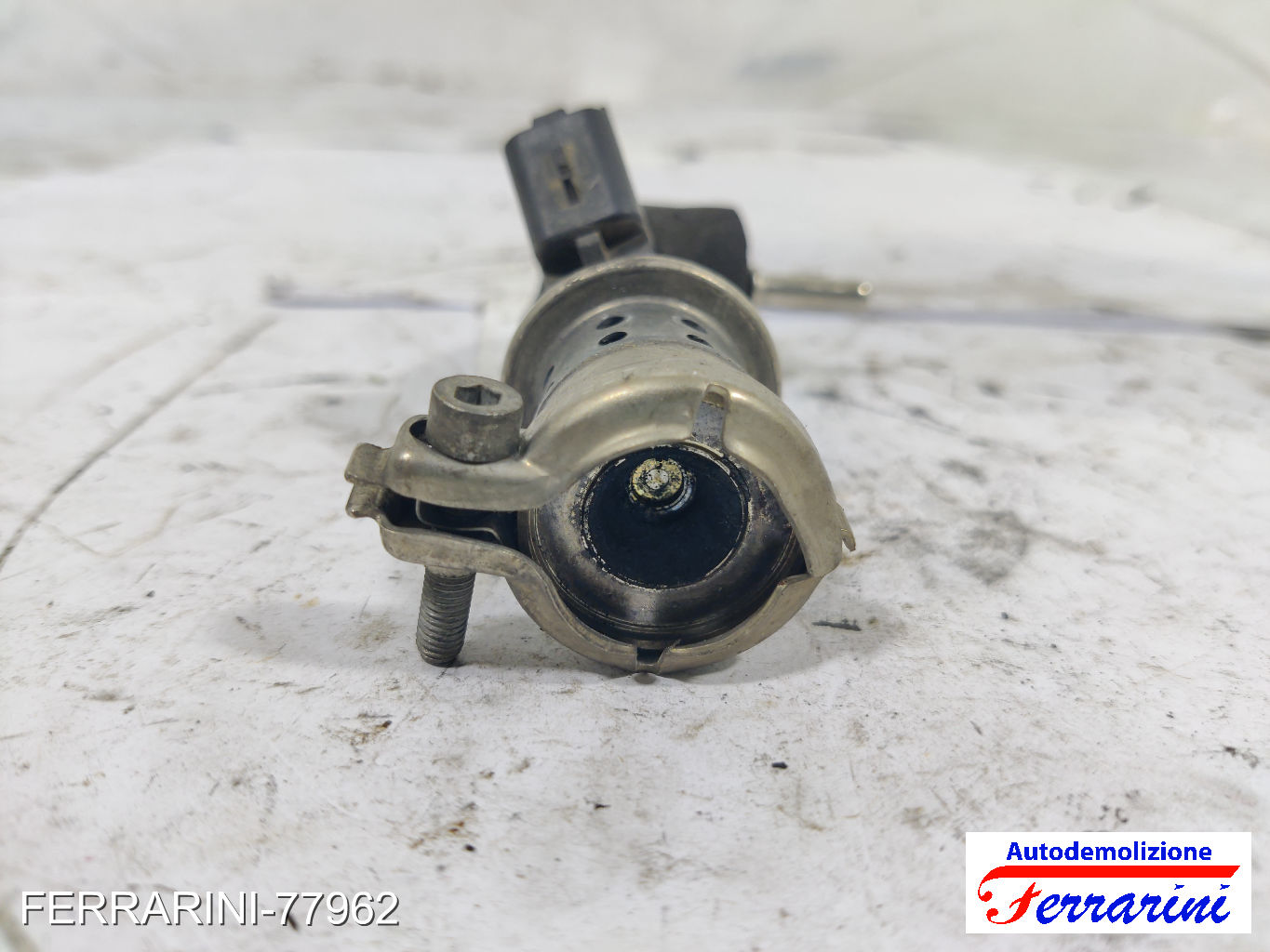 Iniettore PEUGEOT 308 2 L3, LB, LH, LP, LW 1.6 HDI 2013-2021 9802763880, 42542