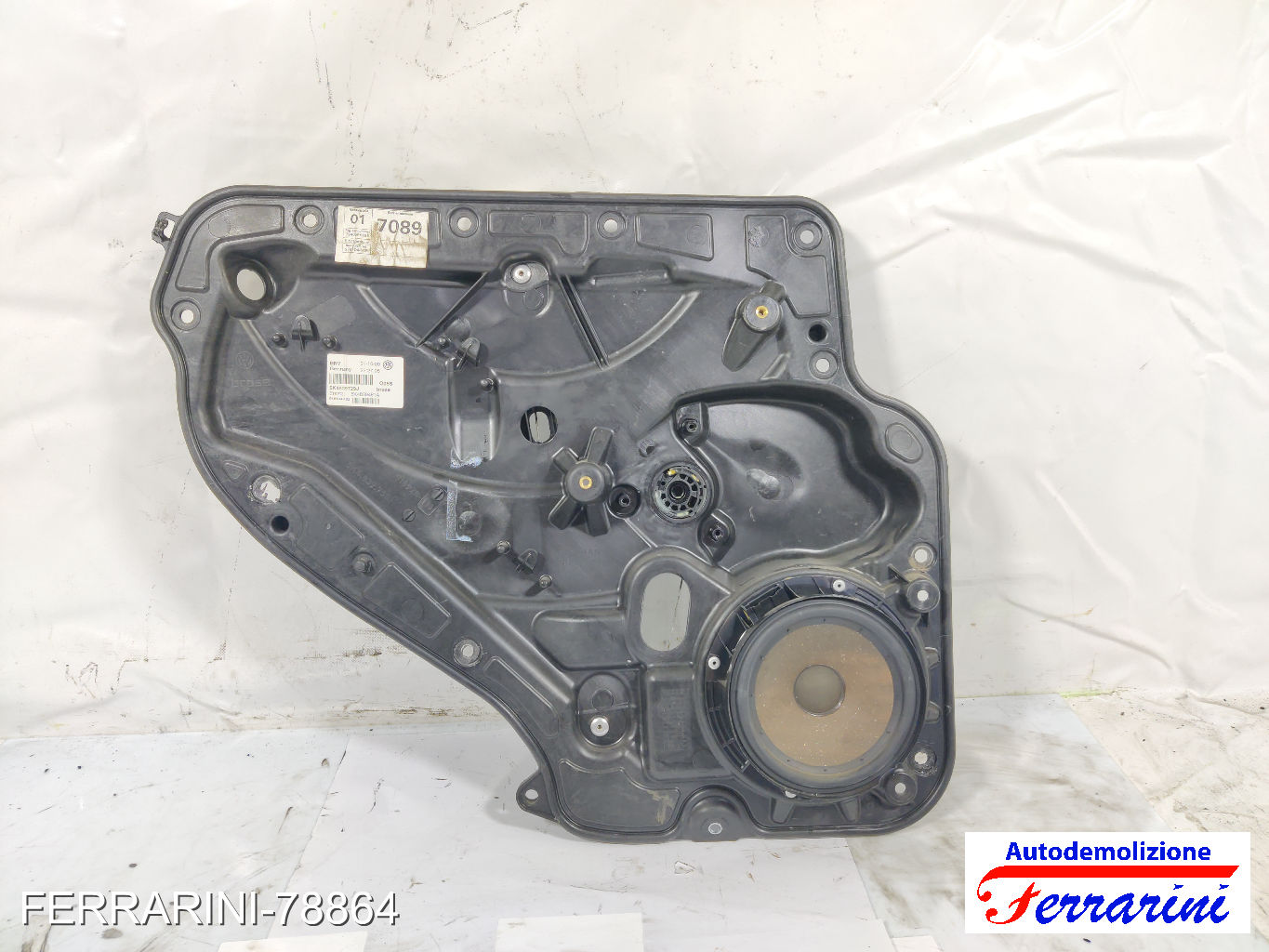 Alzavetro VW GOLF 6 5K1 2008-2013 sinistro, sx, posteriore, post 5K4839461A