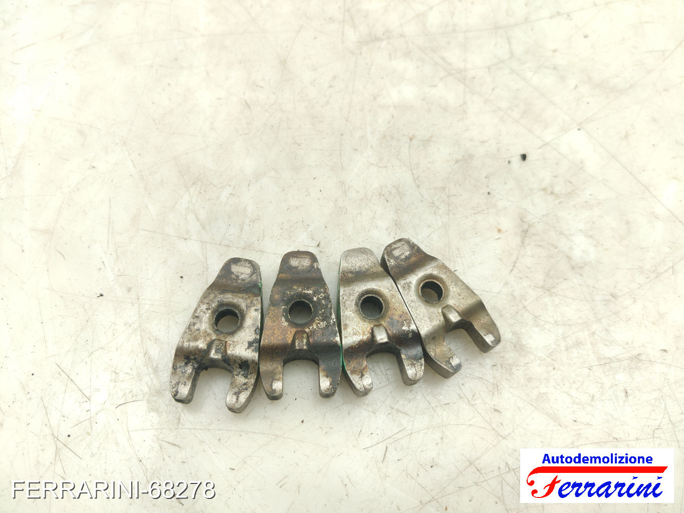 kit 4 staffe iniettori CITROEN C2 JM 1.4 HDI 2003-2009 198263, 1233685, 198283 10