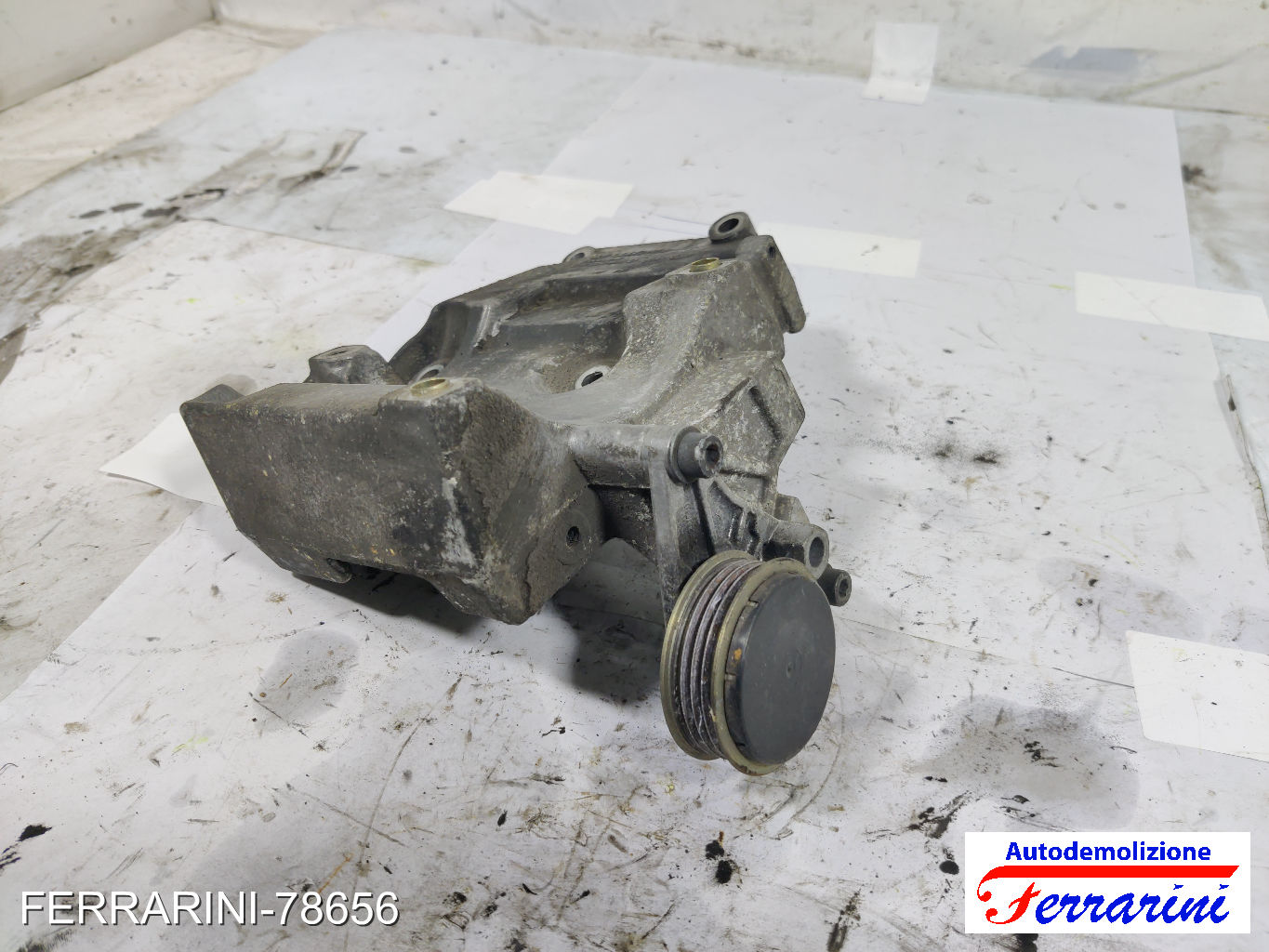 Staffa Supporto Compressore Clima AVB VW PASSAT VARIANT 3B6 1.9 TDI 2000-2005