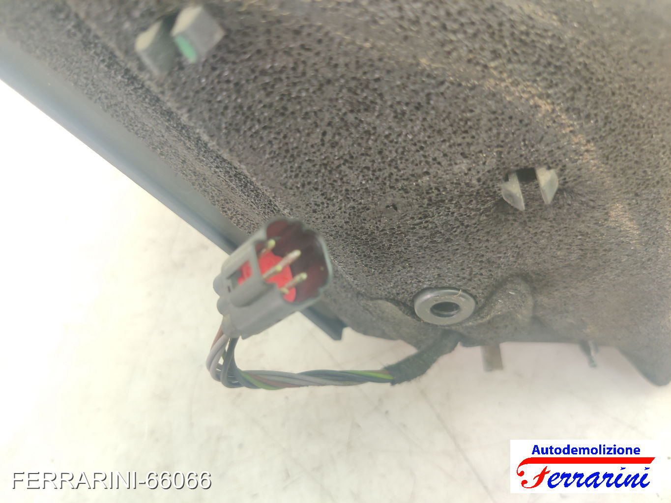 Specchietto Laterale FORD FIESTA 5 JD, JH 2001-2008 sinistro, sx