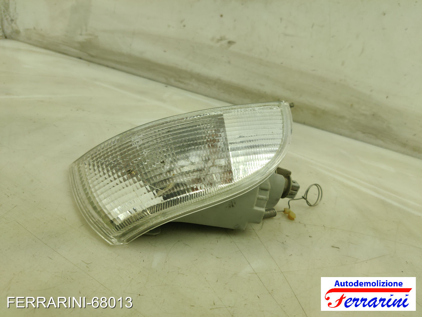 Freccia Direzionale FIAT PUNTO 176 1993-1999 46402657, 7732499 9