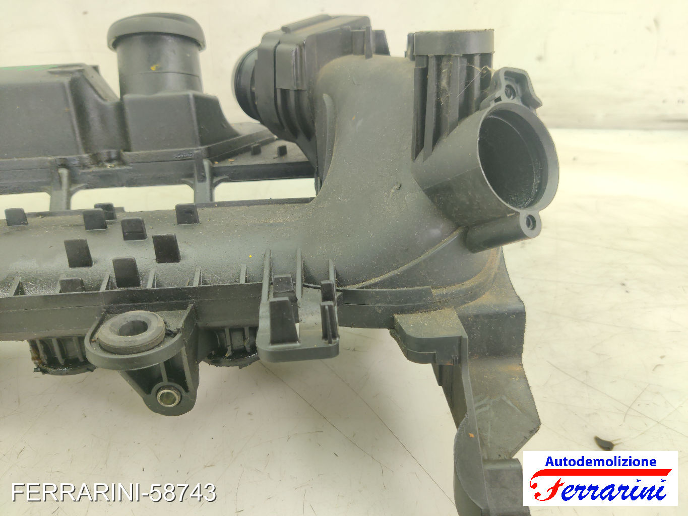 Coperchio Punterie Valvole FORD FIESTA 5 JD, JH 1.4 TDCI 2001-2008 9642212480 9