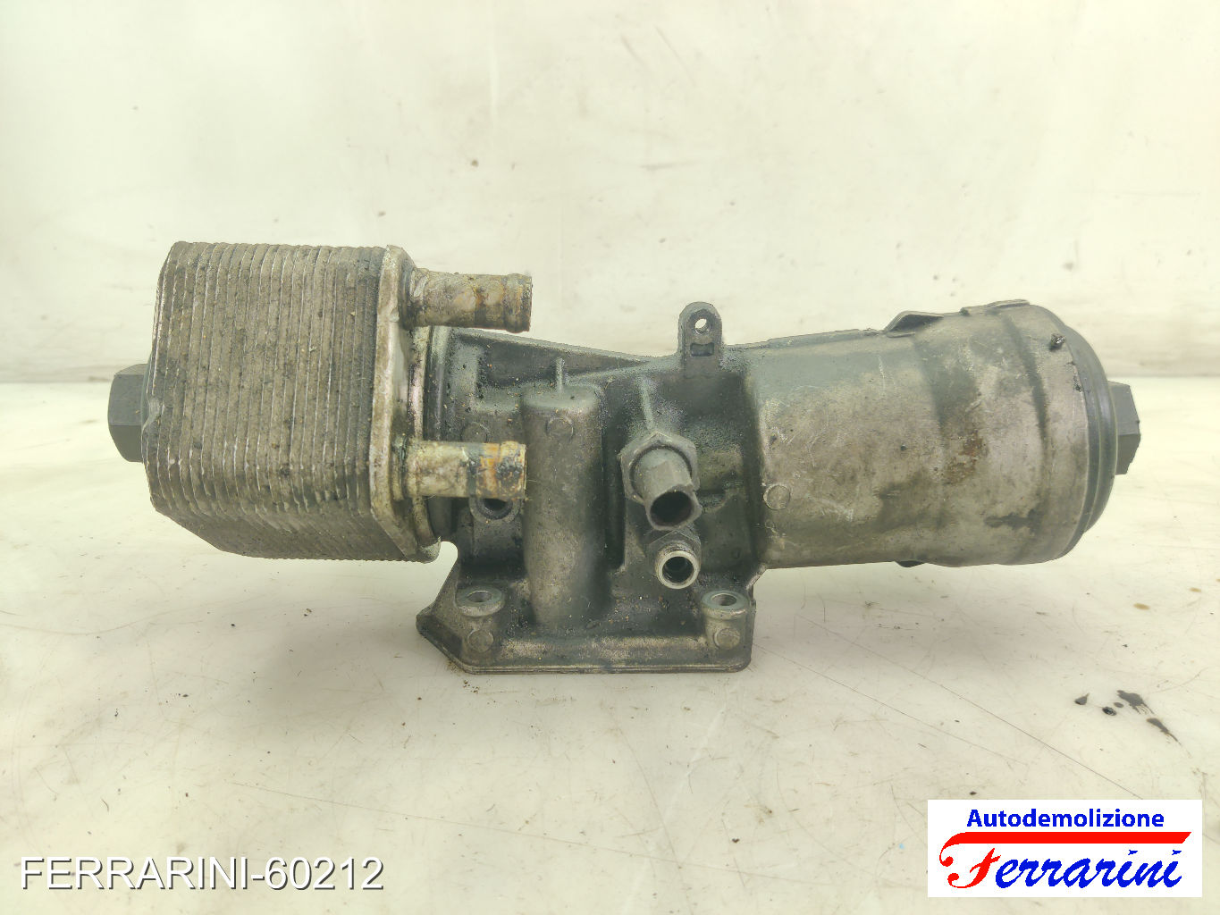 Supporto Filtro Scambiatore Acqua Olio VW GOLF 6 5K1 2.0 TDI 2008-2013