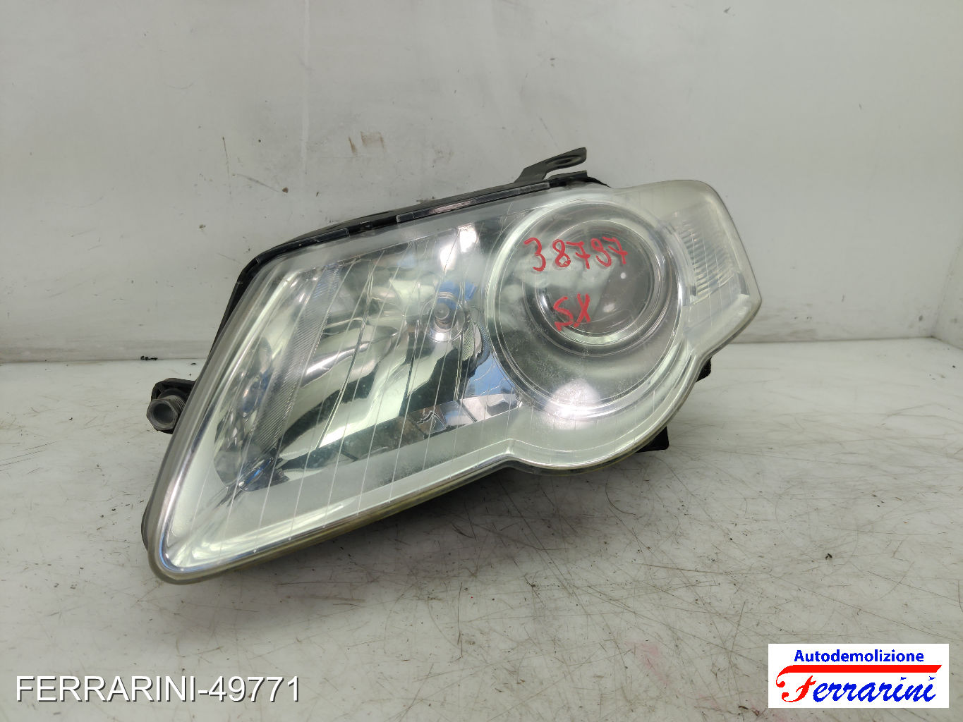 Faro Anteriore VW PASSAT VARIANT 3C5 2005-2009 sinistro, sx 3C0941005M