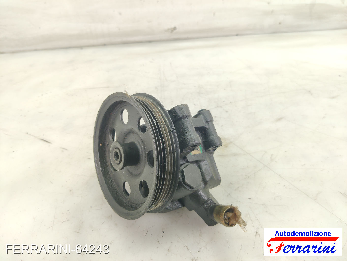 Pompa Servosterzo FORD FOCUS SW DNW 1.8 TDCI 2001-2004 1M513A696CB, 1M513A696CC