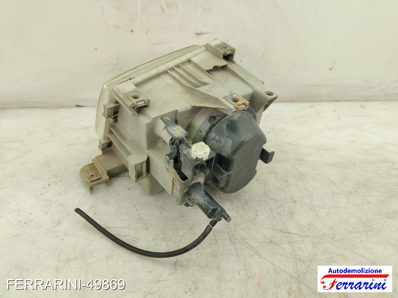 Faro Anteriore RENAULT CLIO 1 5/357, B/C57 1991-1998 sinistro, sx 7701034146