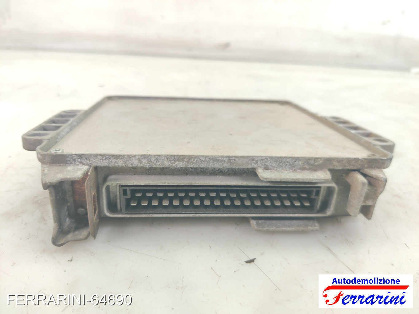 Centralina Motore RENAULT CLIO 1 5/357, B/C57 1.2 1996-1998 7700104483 7