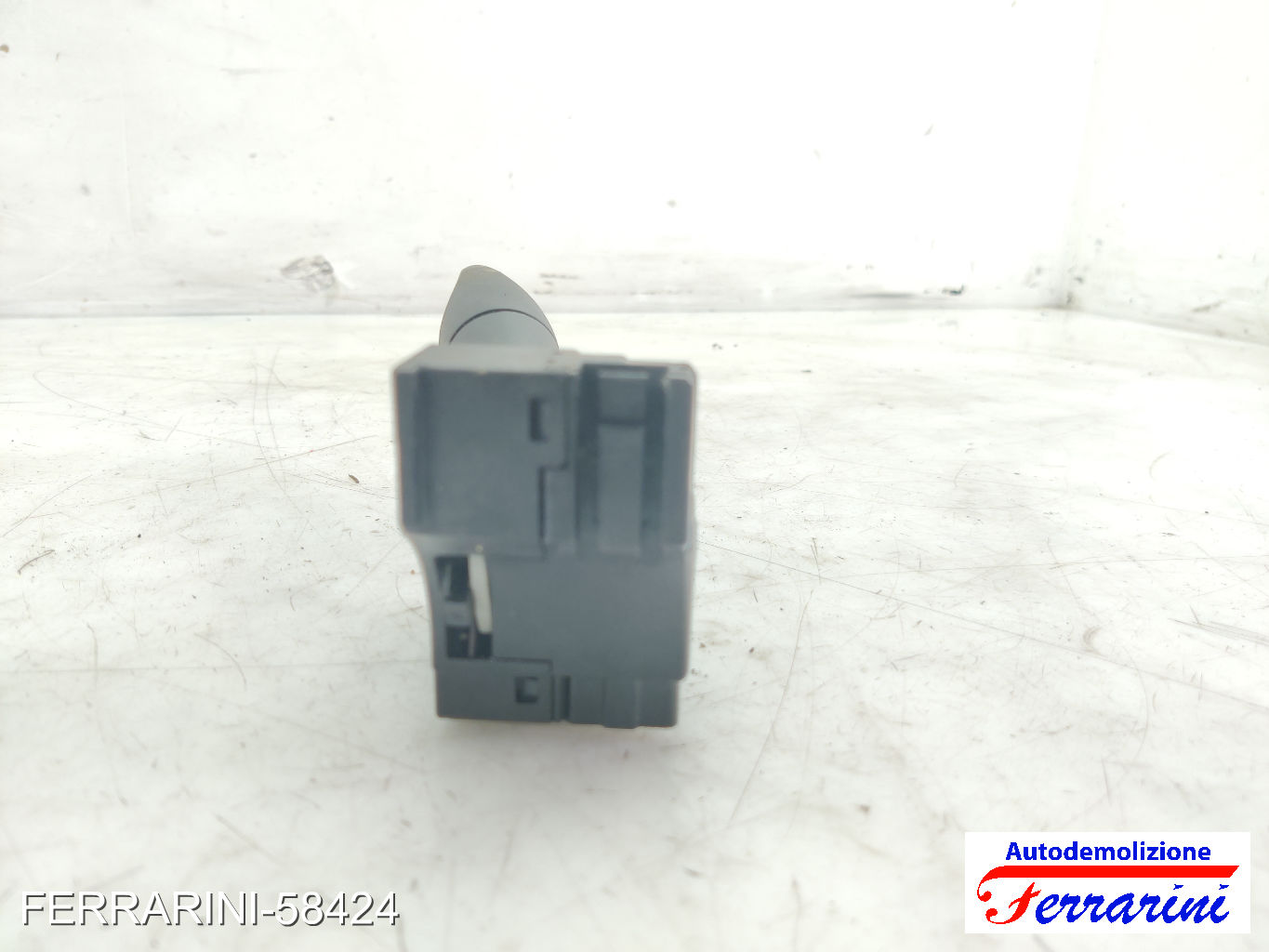Leva Comando Luci Frecce FORD FOCUS DAW, DBW 2001-2004 98AG13335AG, 1145990