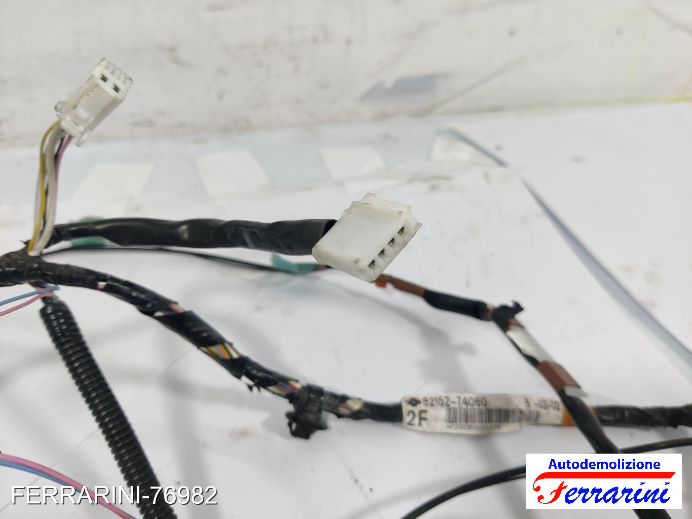Cablaggio portiera anteriore sinistra TOYOTA IQ J1 1.0 2009-2015 8215274060