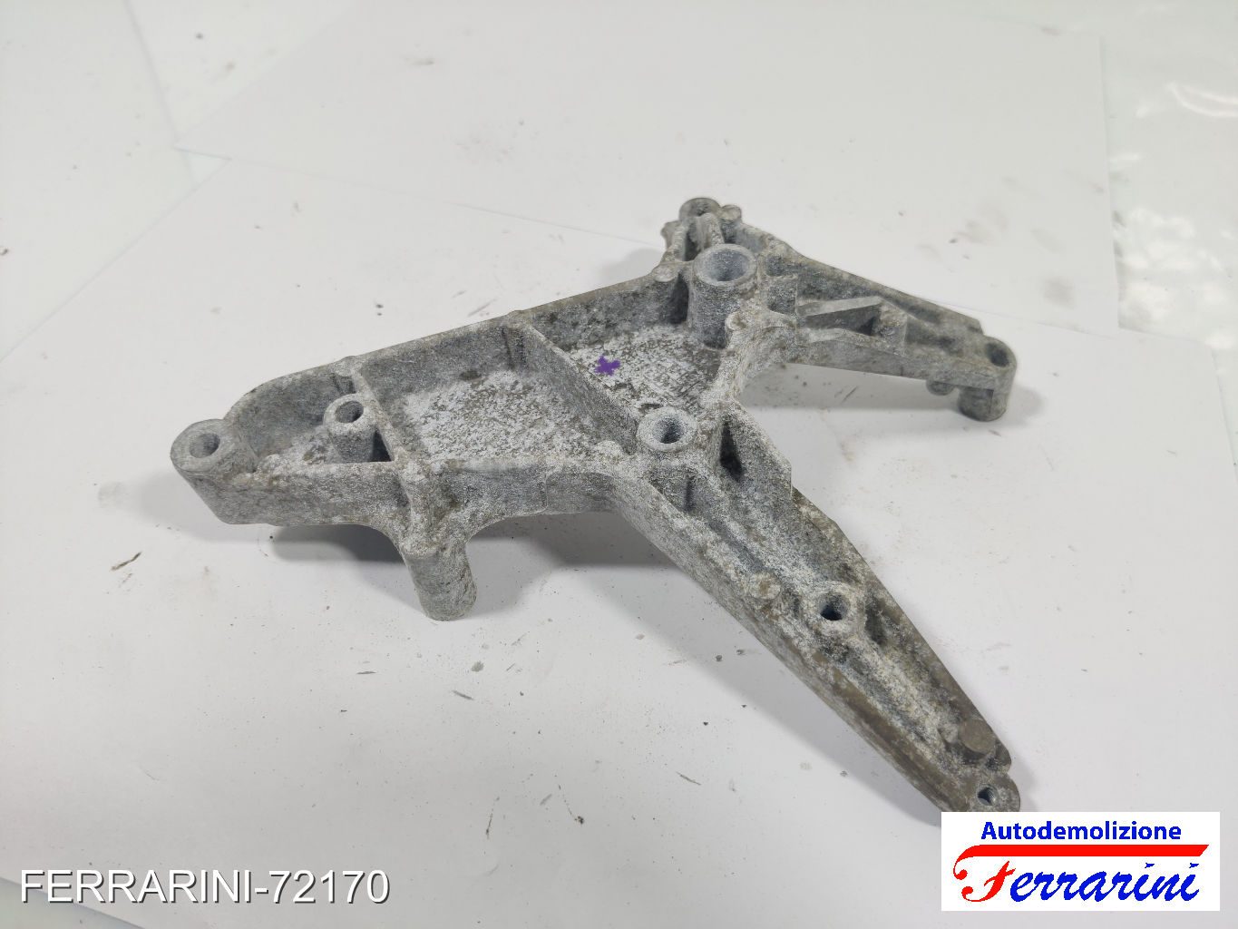 staffa supporto alternatore 188A4000 FIAT PUNTO 188 1.2 60 1999-2010 46524673