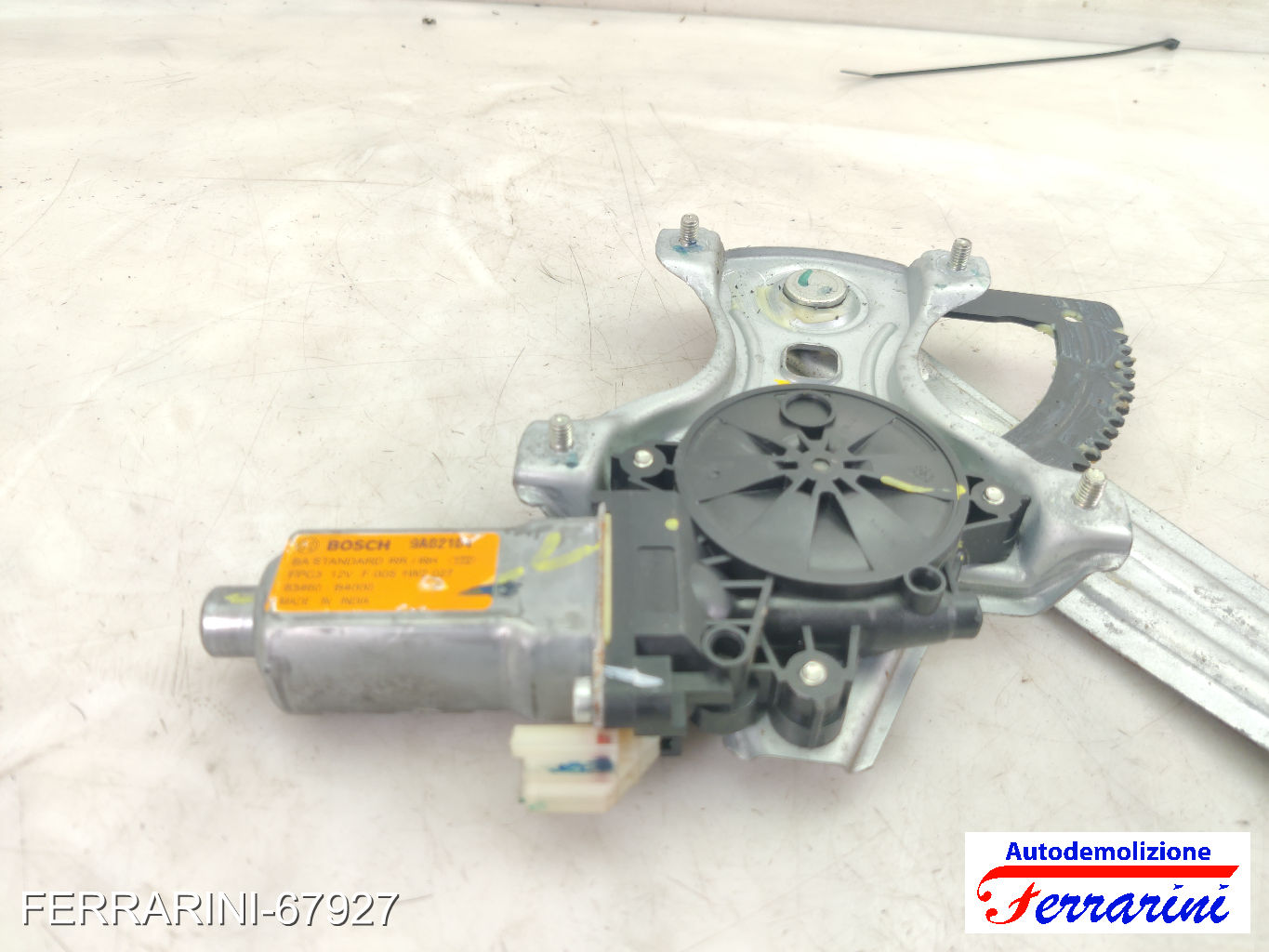 Motorino Alzavetro HYUNDAI I10 BA, IA 1.0 2013-2023 83481B9000, 9A021047 9