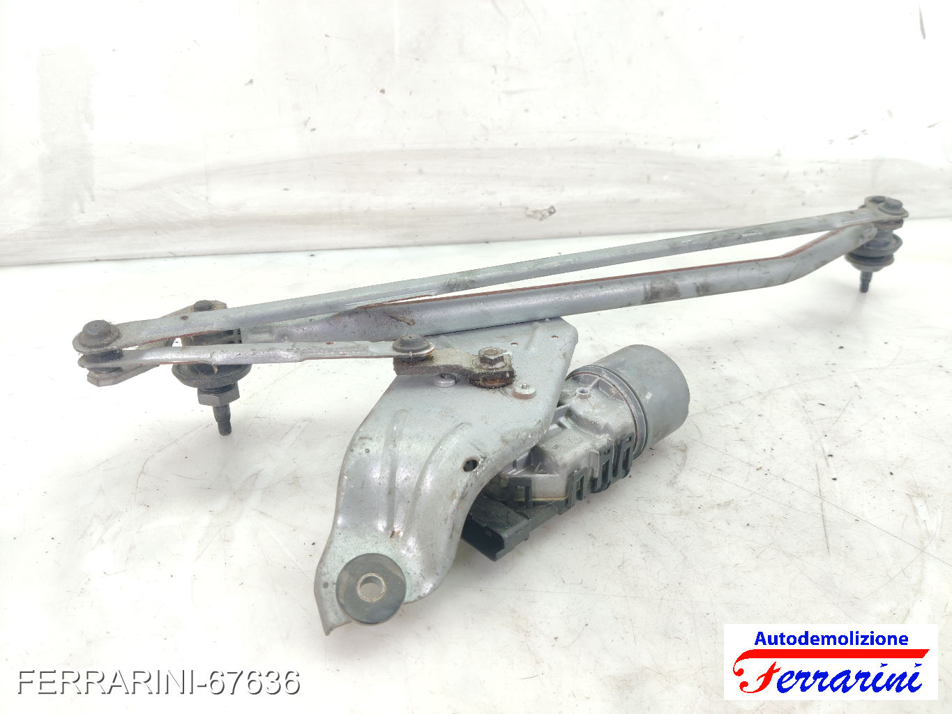 Spazzacqua Motorino Tergicristallo DACIA SANDERO 2010-2012 anteriore, frontale