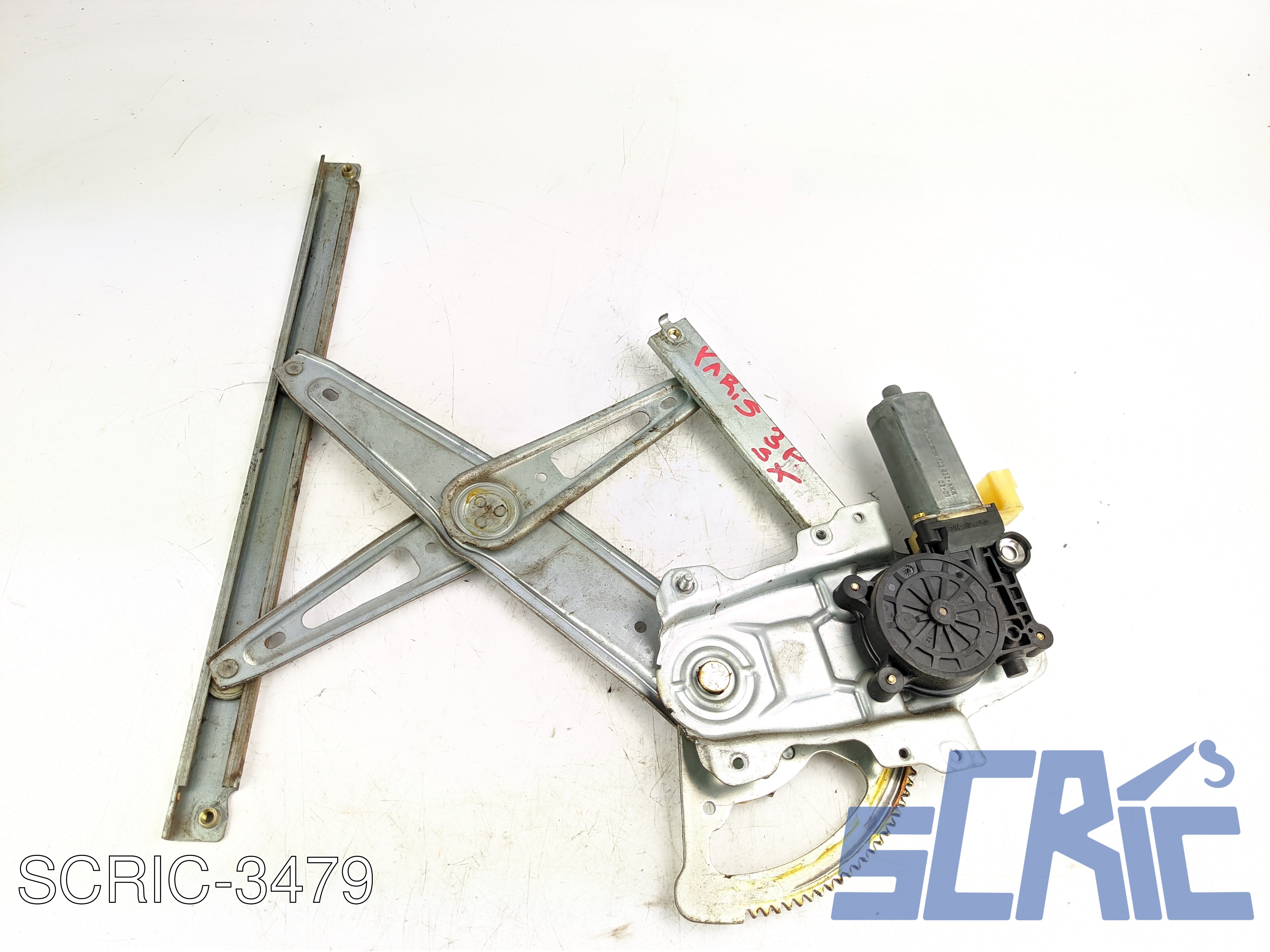 Alzavetro TOYOTA YARIS P1 1999-2005 sinistro, sx, frontale, anteriore 698200D010