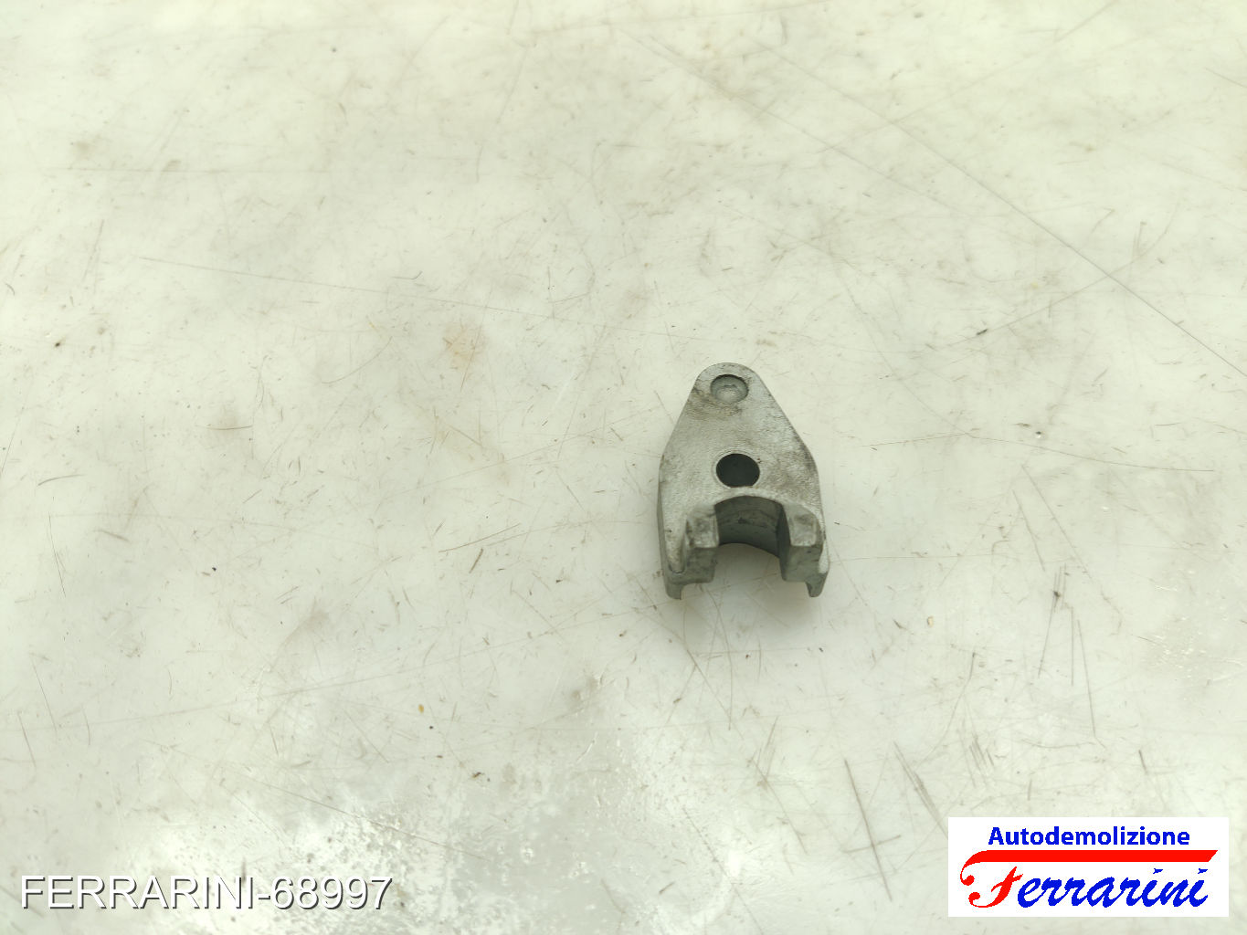 Staffa iniettore Supporto CFW VW POLO 6C1, 6R1 1.2 TDI 2009-2023 03P130216