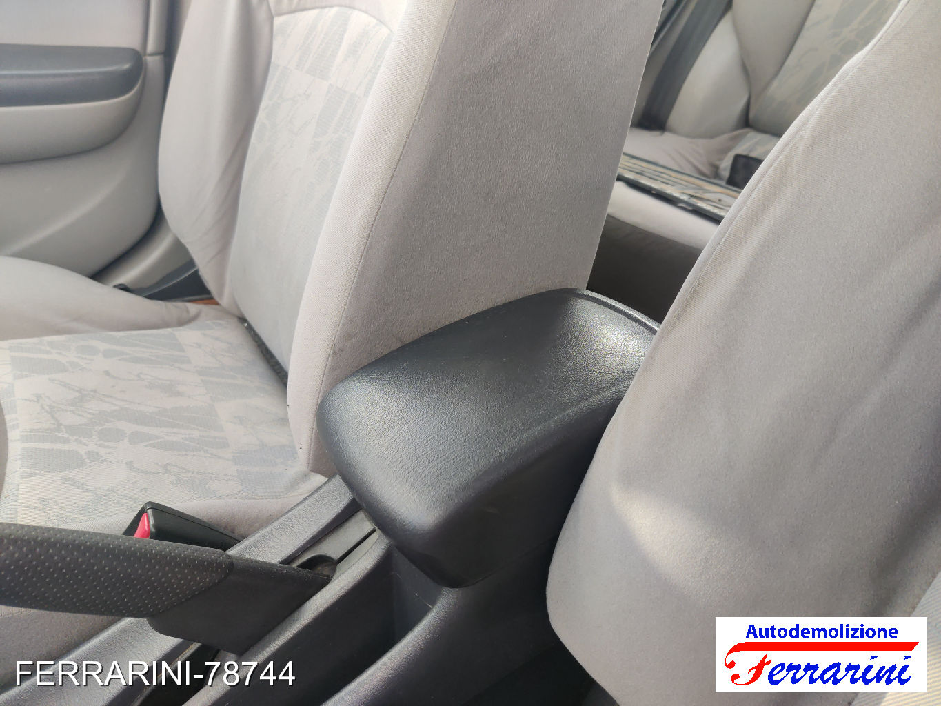 Nissan Almera 2 18