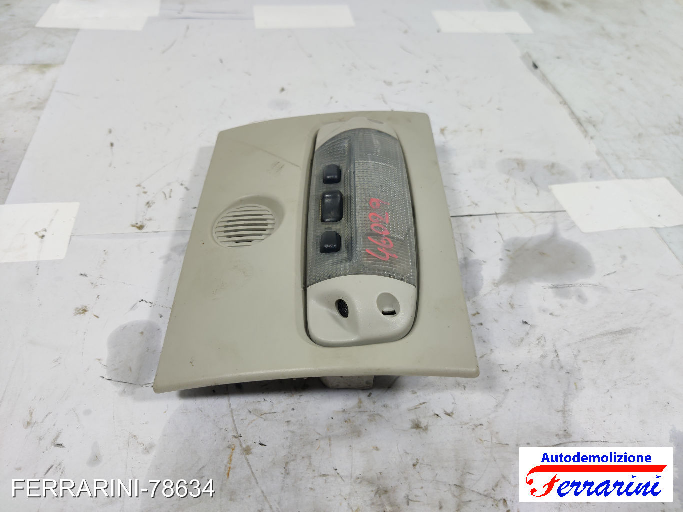 Plafoniera FORD FOCUS 2 SW DA, DS, FFS 2004-2012 anteriore, frontale centrale