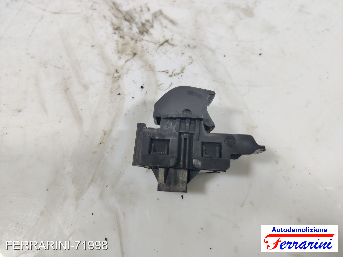 Interruttore Tasto Freno A Mano OPEL INSIGNIA A G09 2008-2017 13271123 7