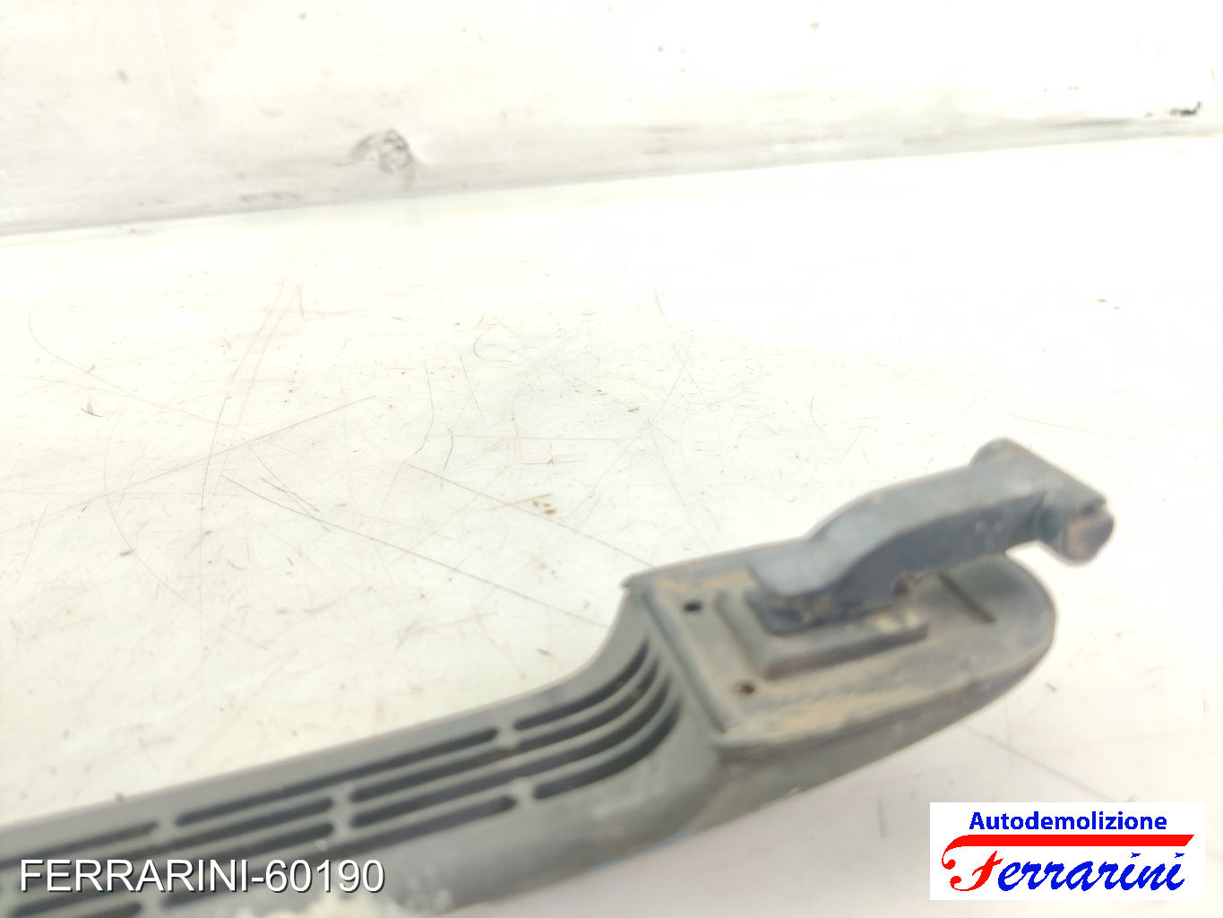 Maniglia Porta Esterna VW LT 28-46 2 2DA, 2DD, 2DH 1999-2006 sinistra, sx