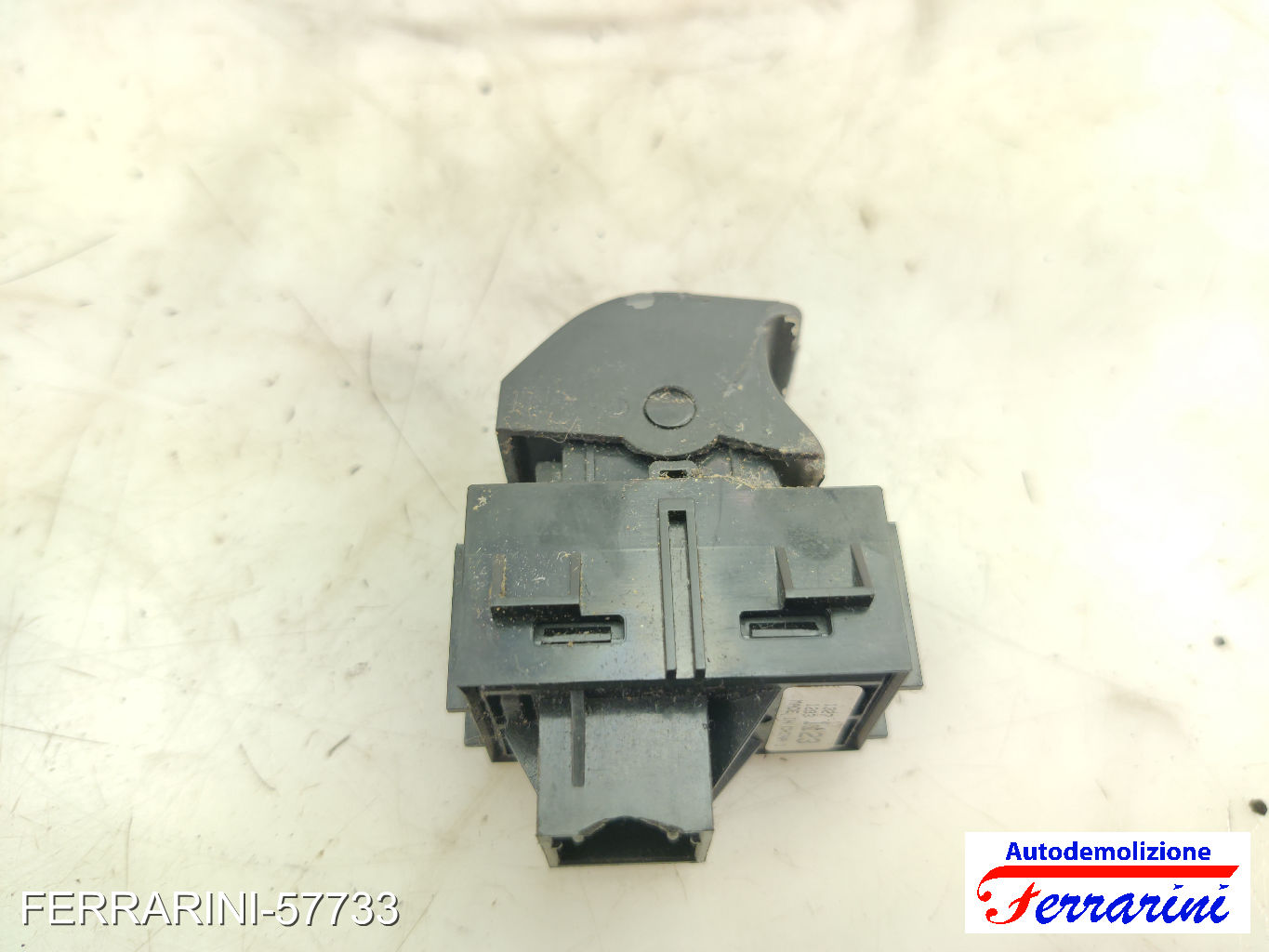 Interruttore Tasto Freno A Mano OPEL MERIVA B S10 2011-2017 13271123, 1327