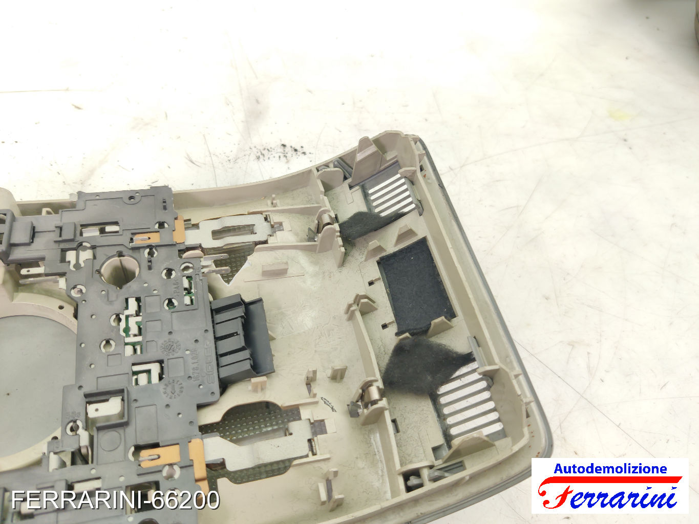 Plafoniera AUDI A3 8P1 2003-2012 anteriore, frontale centrale, ant 8P0947135D