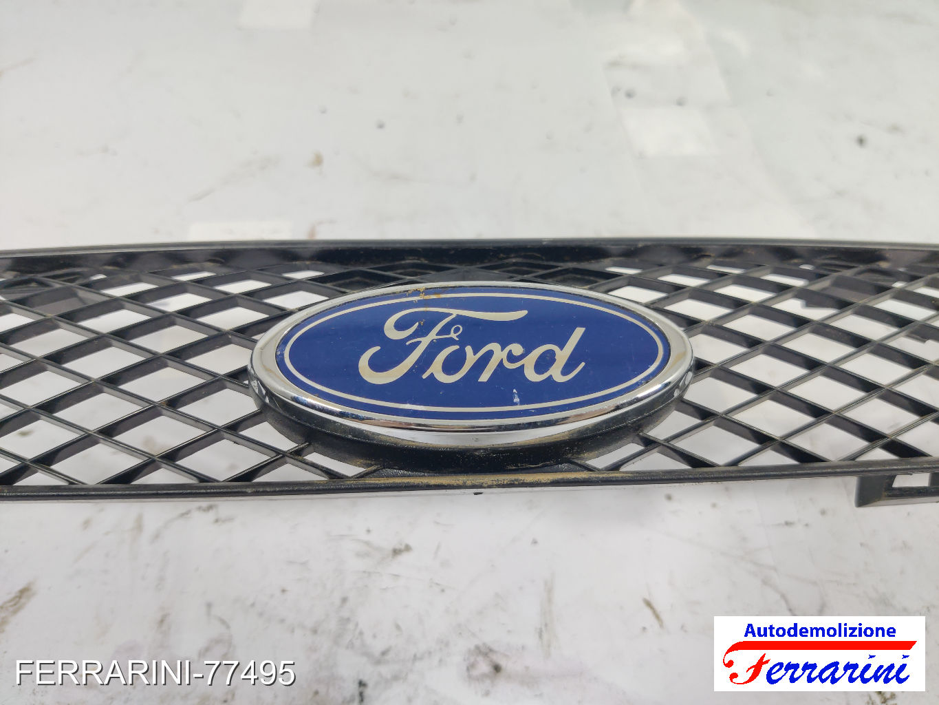 Griglia Anteriore FORD FOCUS SW DNW 1999-2004 9