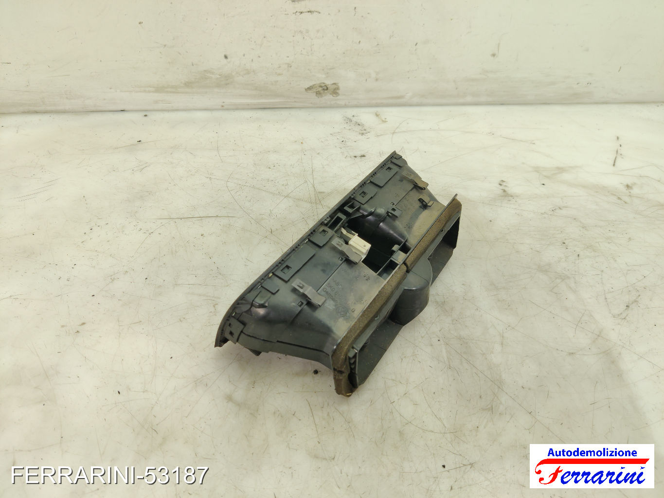 Bocchetta Areazione VW GOLF 6 5K1 2008-2013 anteriore, frontale centrale, ant