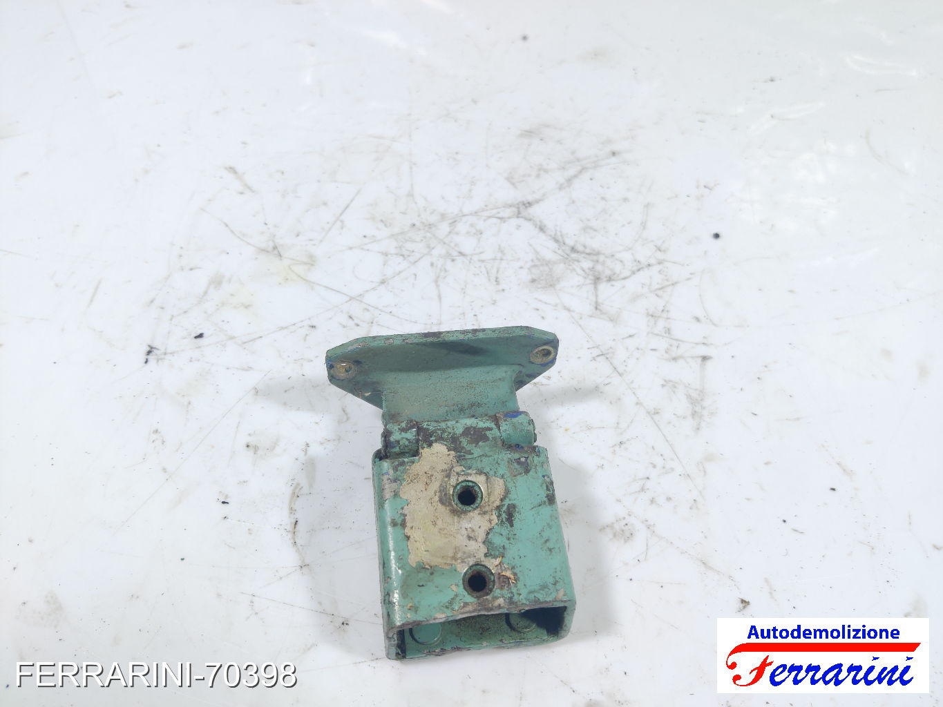 Cerniera Portellone FIAT PANDA 141 1982-2004 Destra 46790392