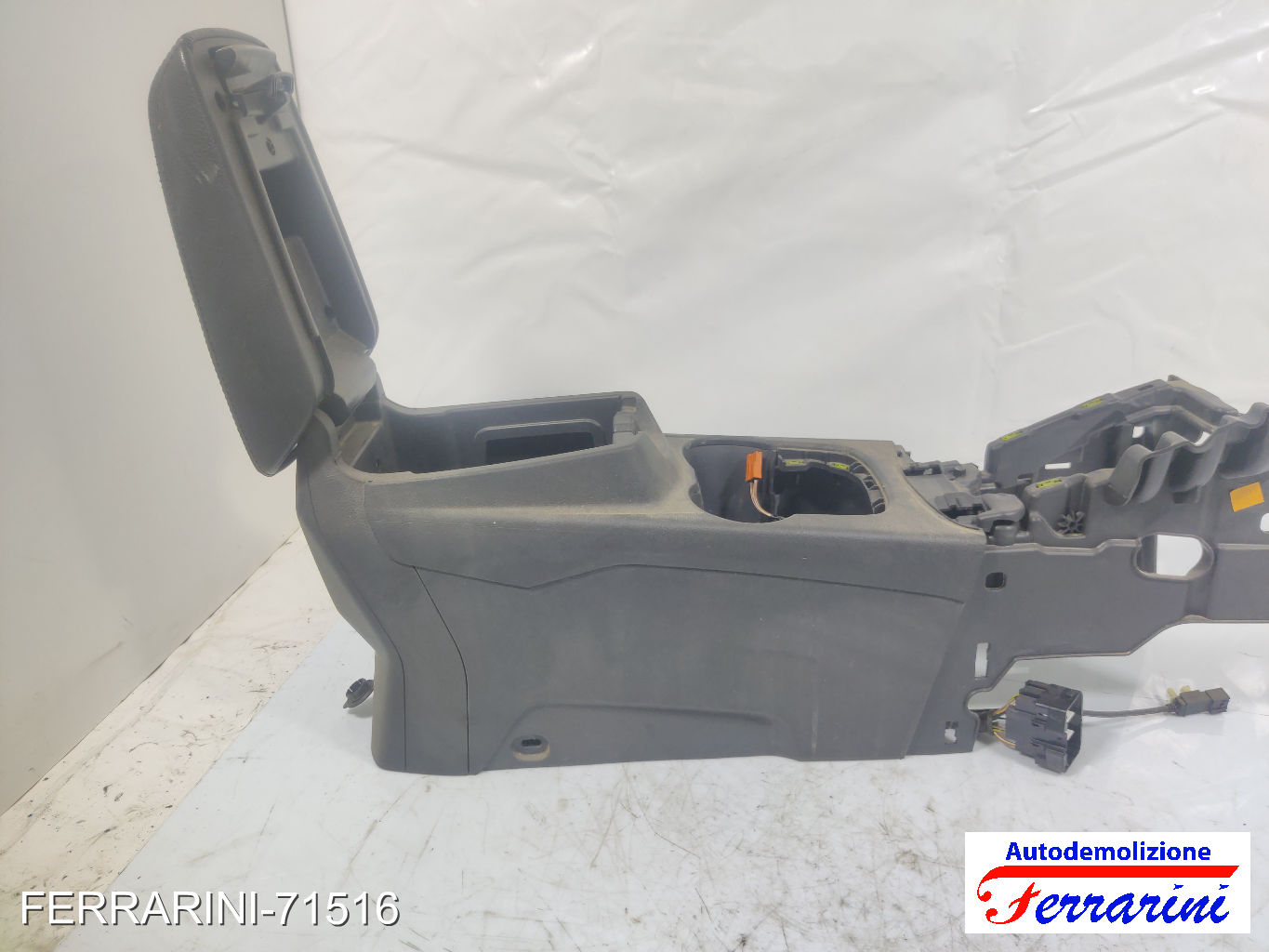 Portabicchieri FORD FOCUS 3 TURNIER 2010-2023