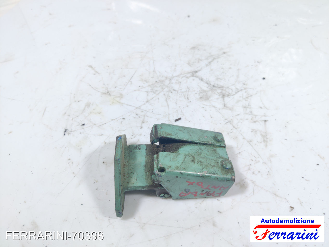 Cerniera Portellone FIAT PANDA 141 1982-2004 Destra 46790392
