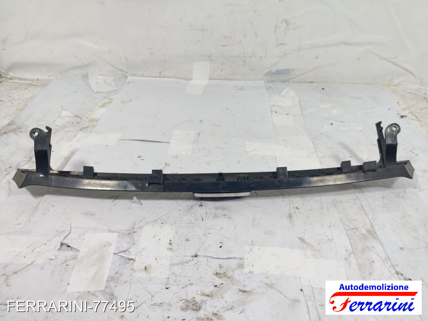 Griglia Anteriore FORD FOCUS SW DNW 1999-2004