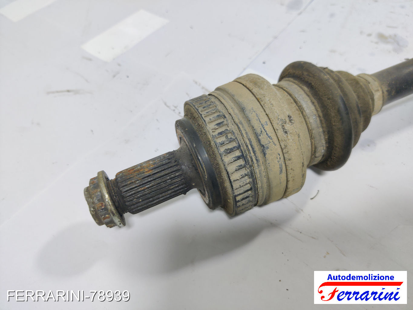 Semiasse BMW SERIE 3 E36 318I 1993-1998 33211227606, 33211229392, 33217529905