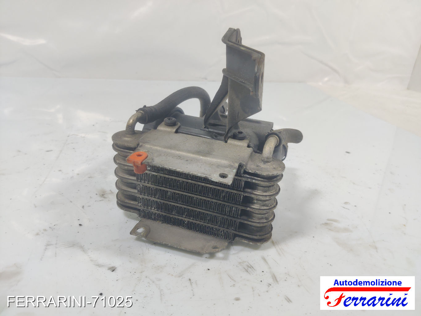 radiatore gasolio porta filtro BMW X5 E53 3.0D 2001-2003 13322247411