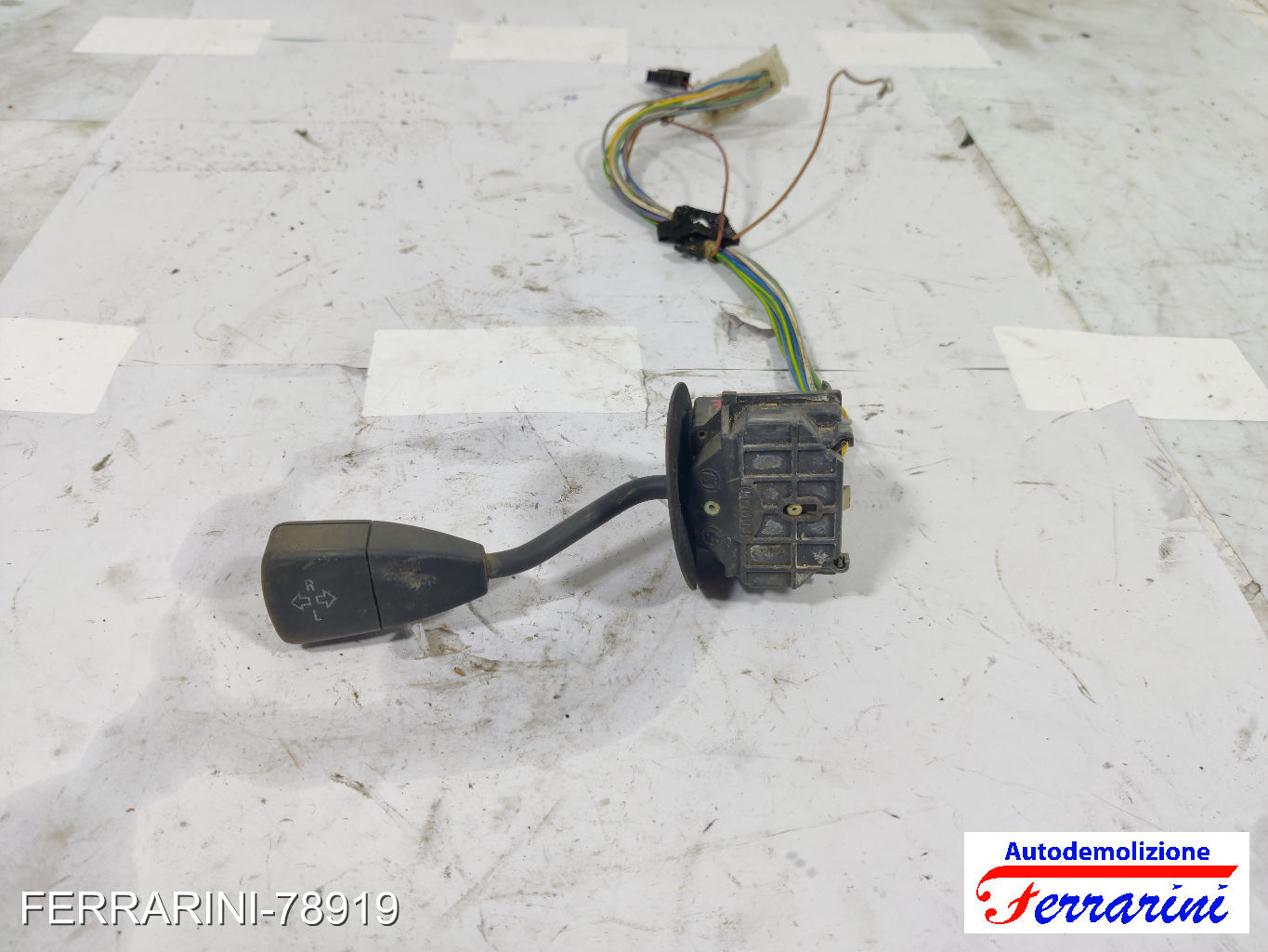 Leva Comando Luci Frecce BMW SERIE 3 E36 1993-1998 61318360907, 0130931