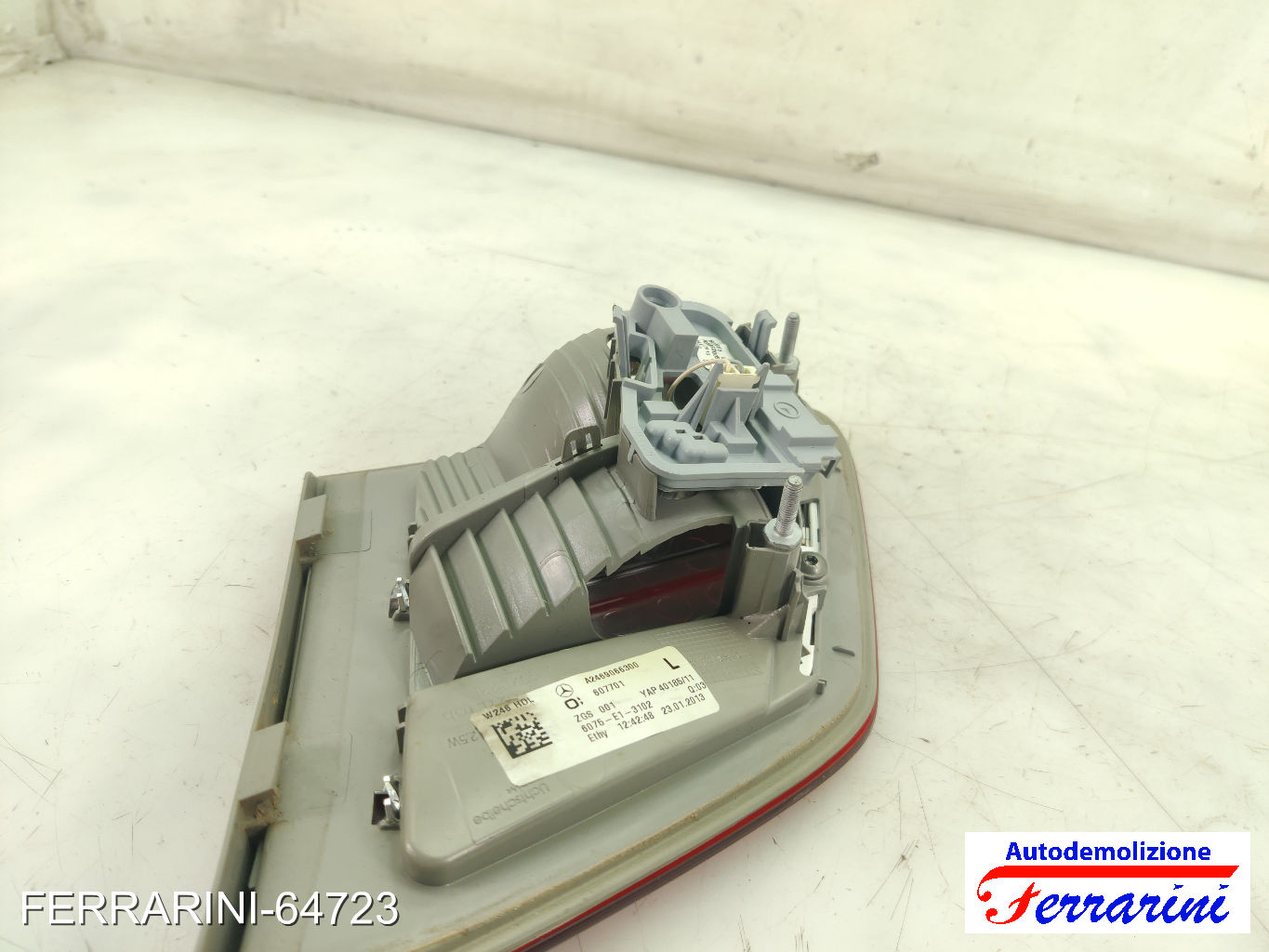 INTERNO PORTELLONE Fanalino Stop Posteriore MERCEDES CLASSE B W242, W246 7