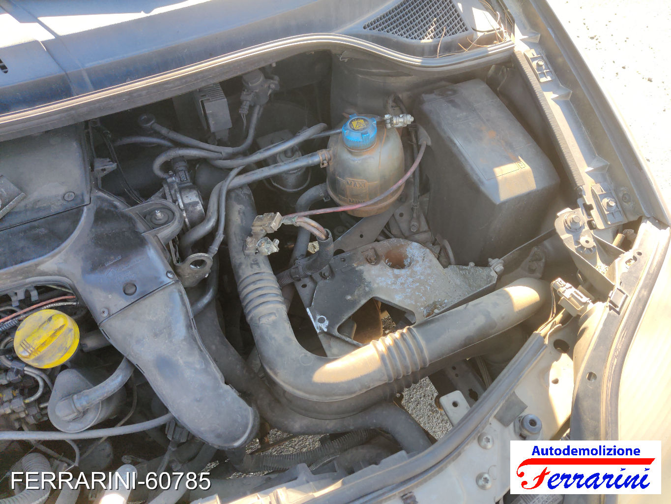 Renault Megane Scenic JA0/1 1.9 DTI 98CV 1997-1999