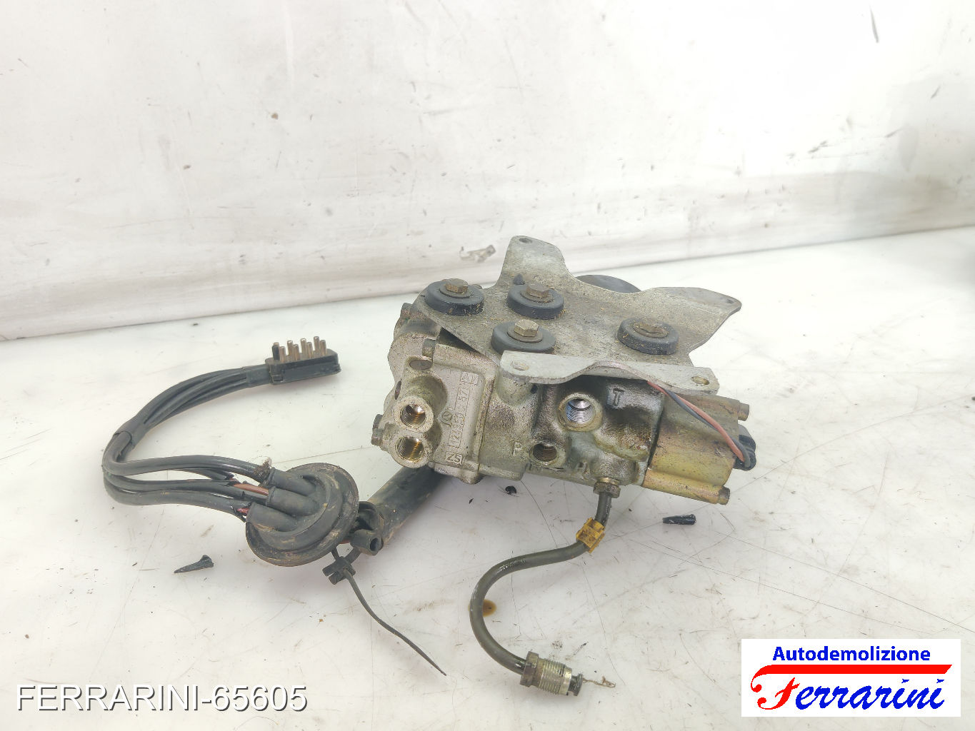 blocco valvole 4MATIC distributore idraulico MERCEDES CLASSE E W124 E 300 4MATIC