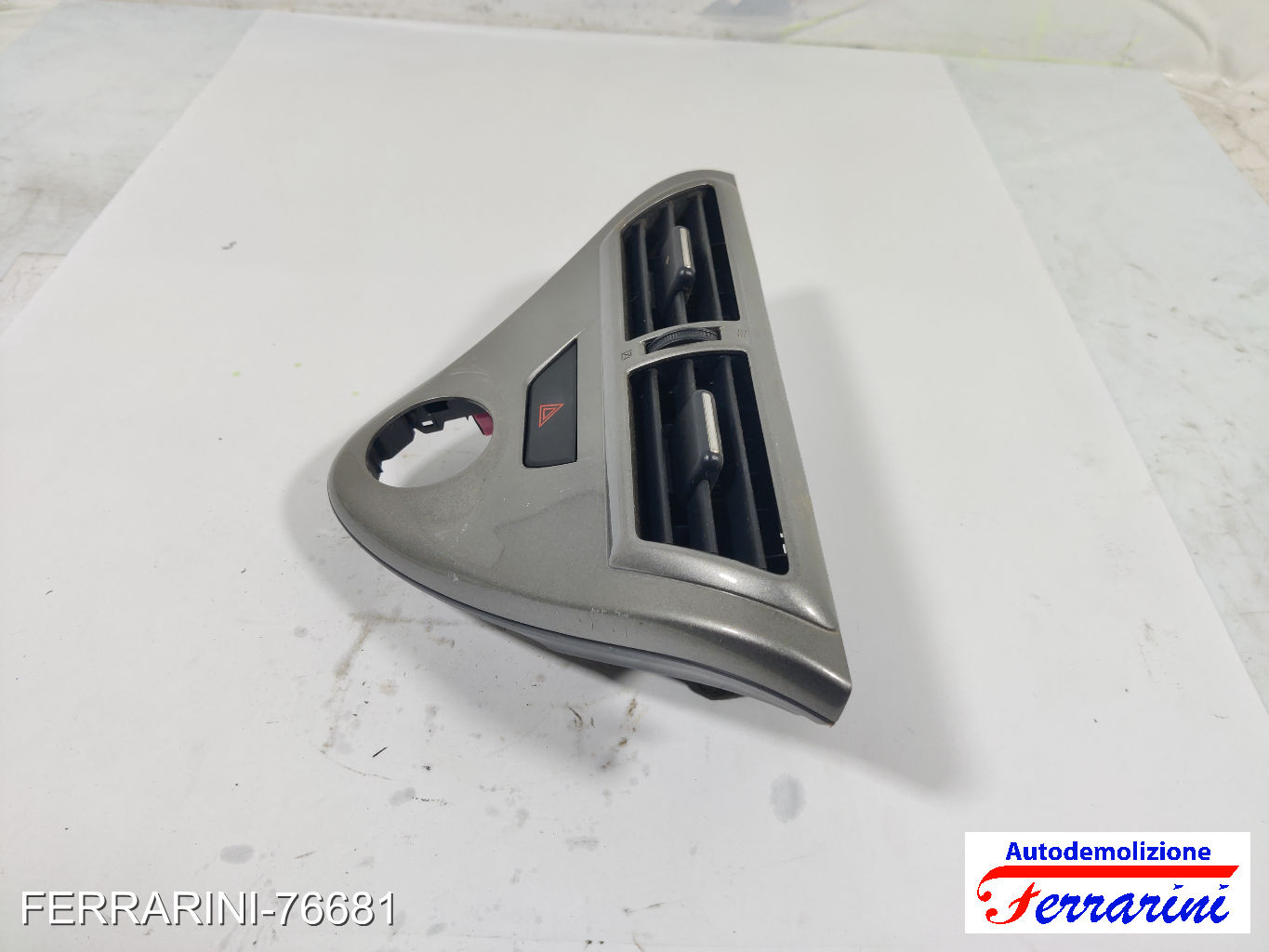 Bocchetta Areazione TOYOTA IQ J1 2009-2015 anteriore, frontale centrale, ant 8