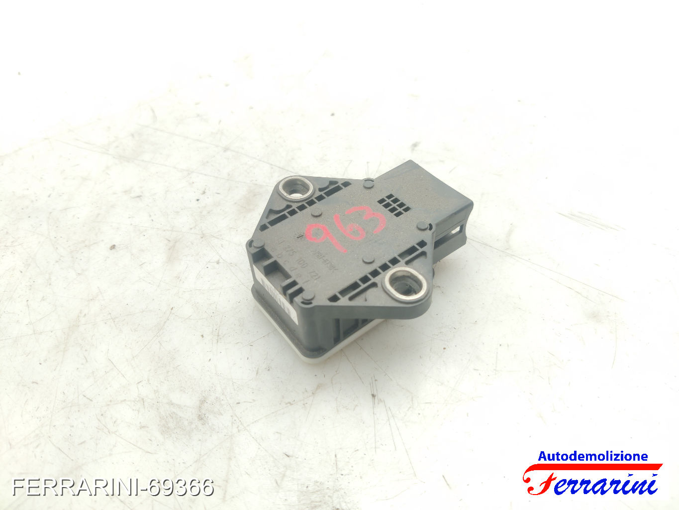 Sensore Imbardata Urto OPEL MERIVA B S10 2010-2014 anteriore, frontale 13267138