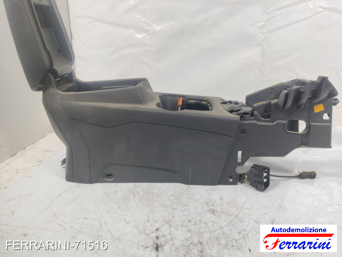 Portabicchieri FORD FOCUS 3 TURNIER 2010-2023
