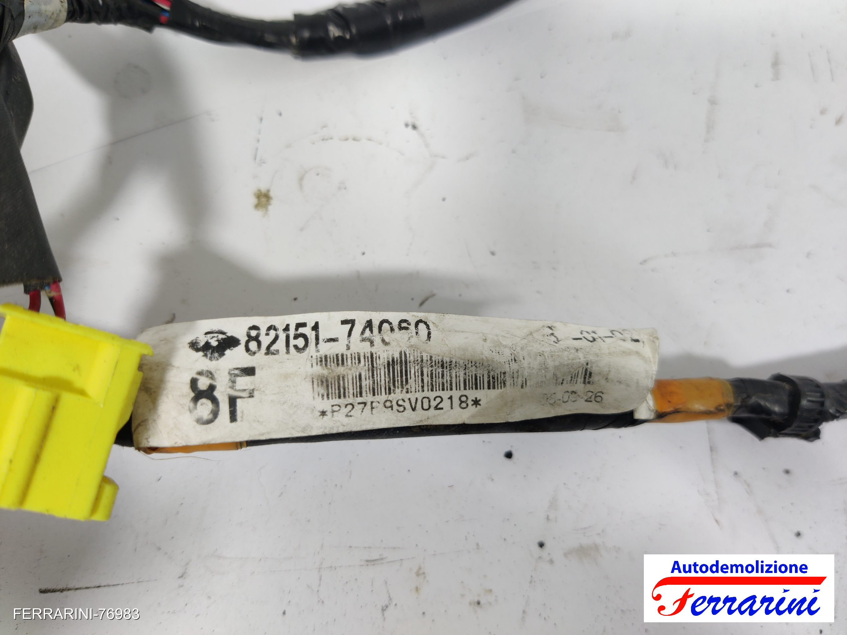 Cablaggio porta anteriore destra TOYOTA IQ J1 1.0 2009-2015 8215174090