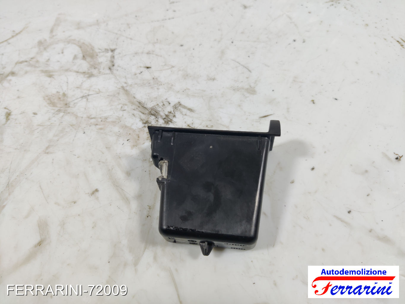 Posacenere OPEL INSIGNIA A G09 2008-2017 13241928, 1821928, 973523
