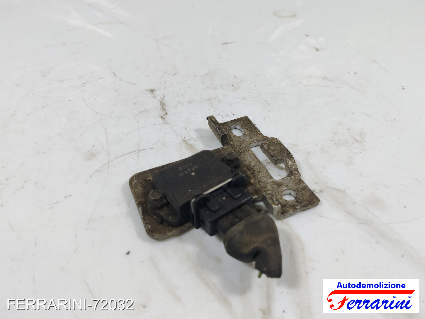 Sensore Imbardata Urto AUDI A4 8E+02 2000-2004 anteriore, frontale 8E0907637