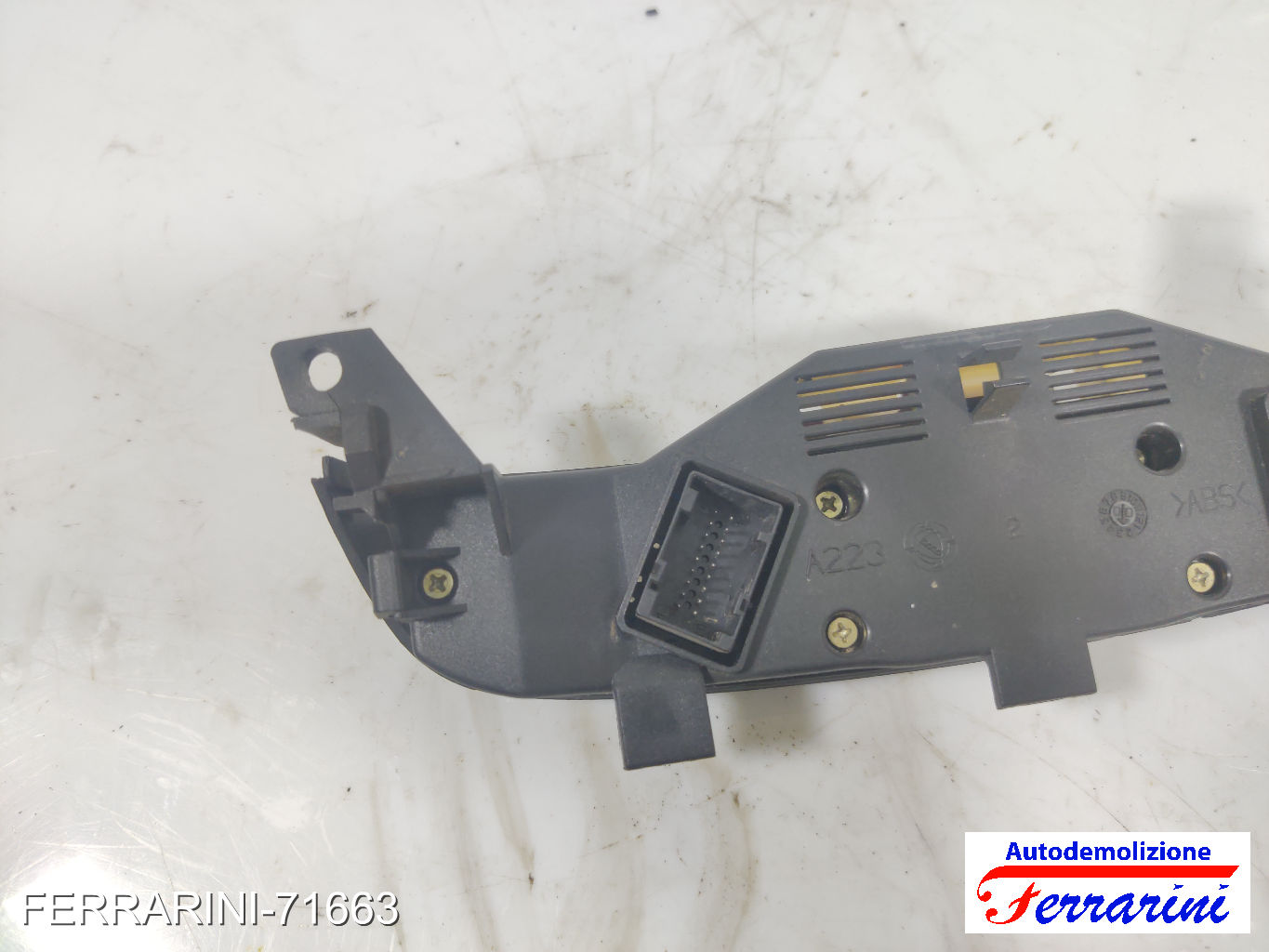 Pulsantiera Tastiera Alzavetro FIAT PUNTO 188 1999-2010 735268025