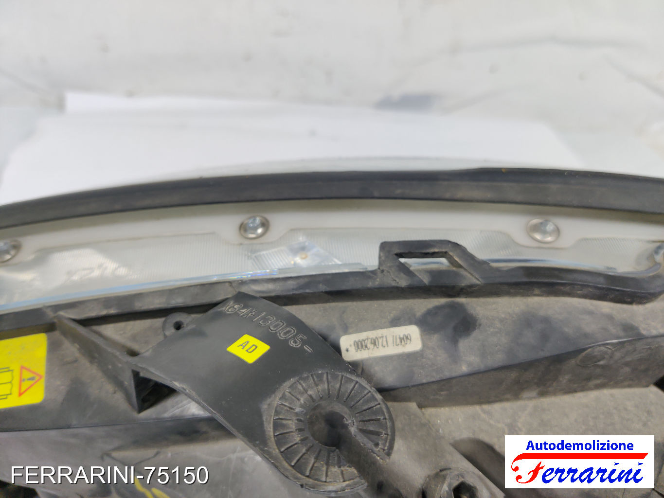 Faro Anteriore FORD FOCUS SW DNW 1999-2004