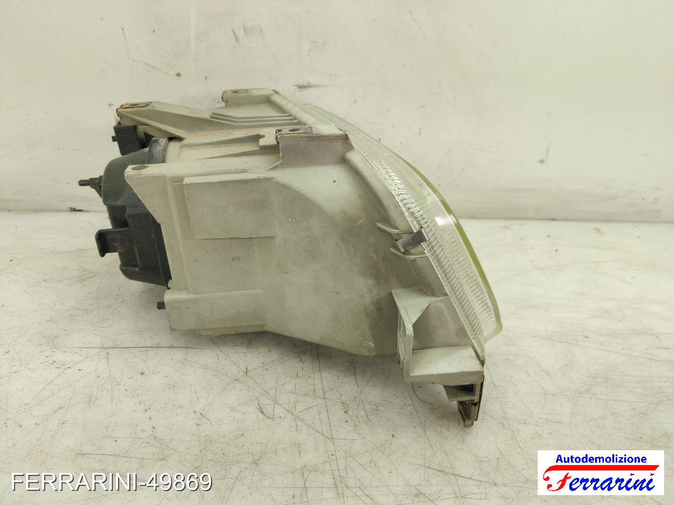 Faro Anteriore RENAULT CLIO 1 5/357, B/C57 1991-1998 sinistro, sx 7701034146 7