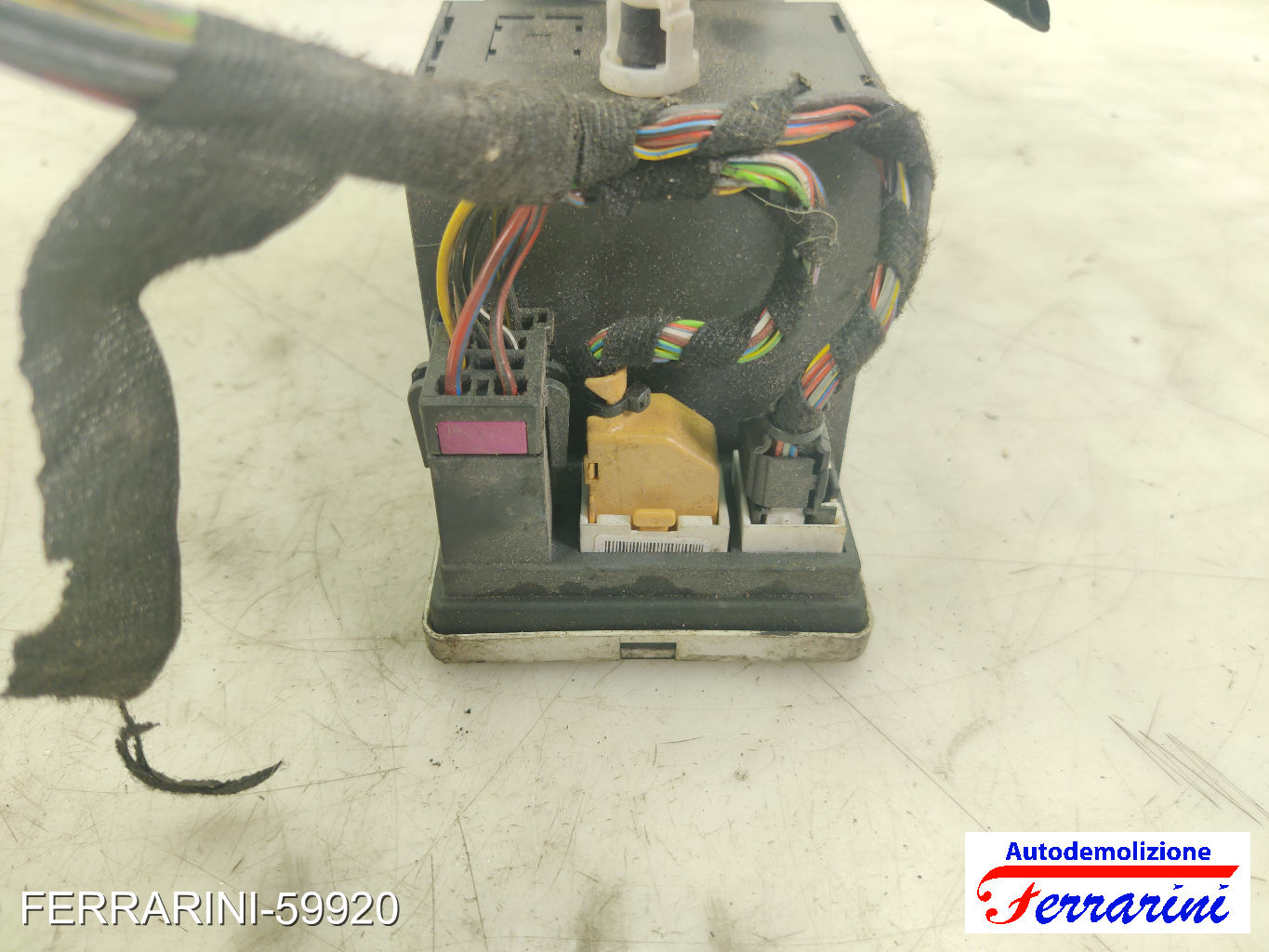 Compressore Chiusura Centralizzata AUDI A4 AT 8D5 1996-2001 8D0862257