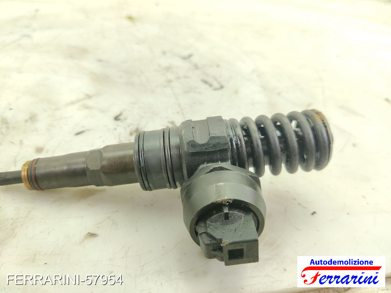 Iniettore VW PASSAT VARIANT 3C5 2.0 TDI 2005-2009 038130073BQ, 0414720302