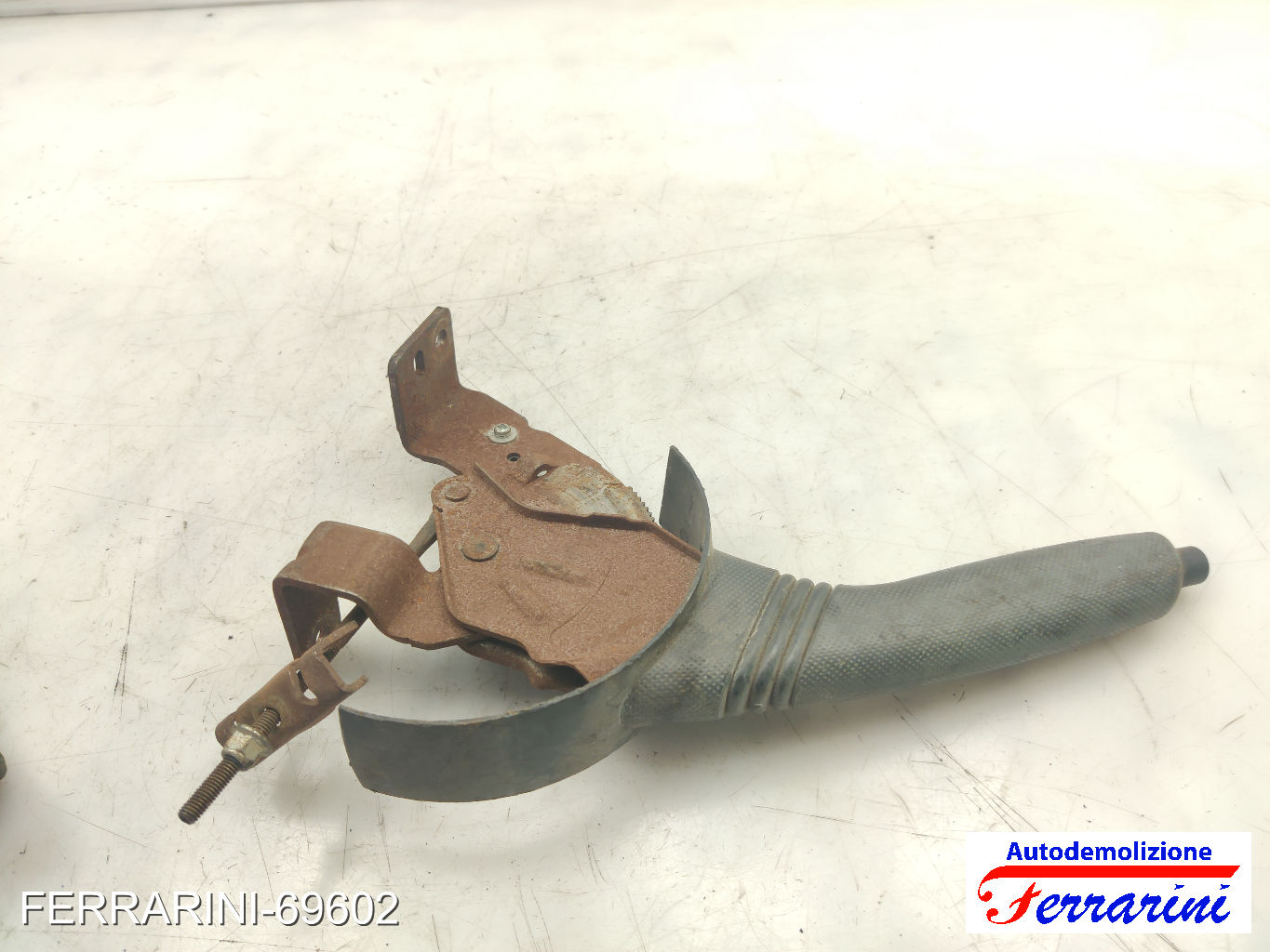 Leva Freno A Mano PEUGEOT 107 PM, PN 2005-2014 4701A0